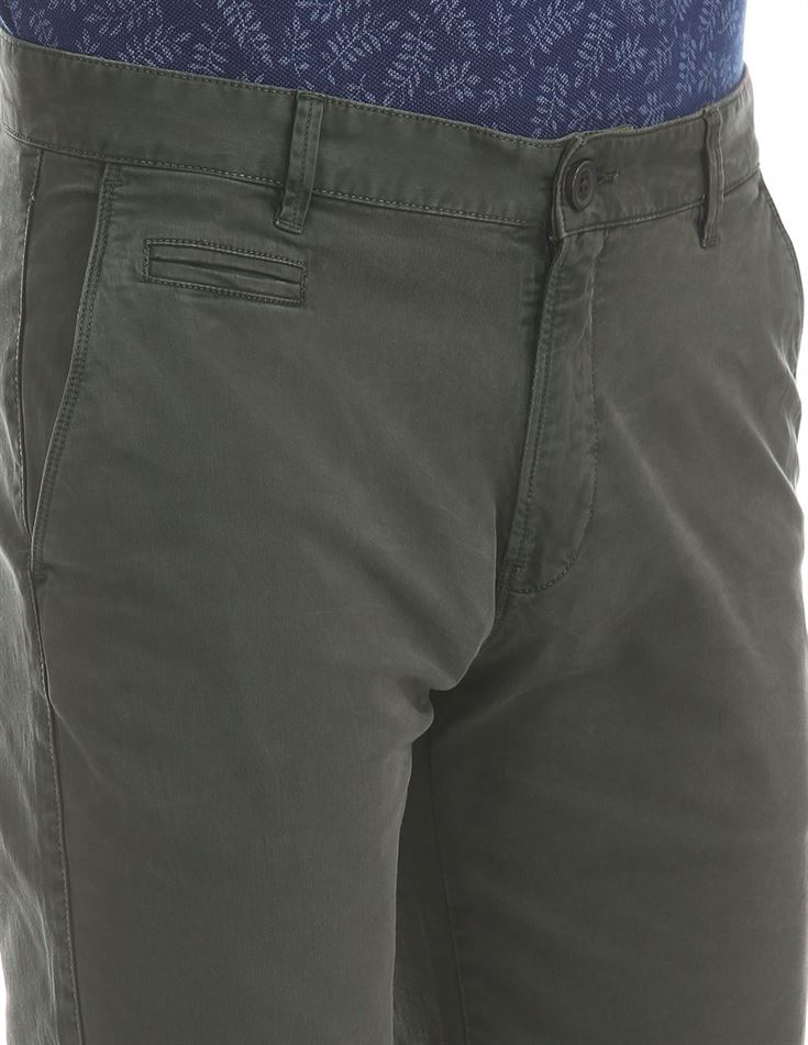 Aeropostale Men Casual Wear Solid Trouser