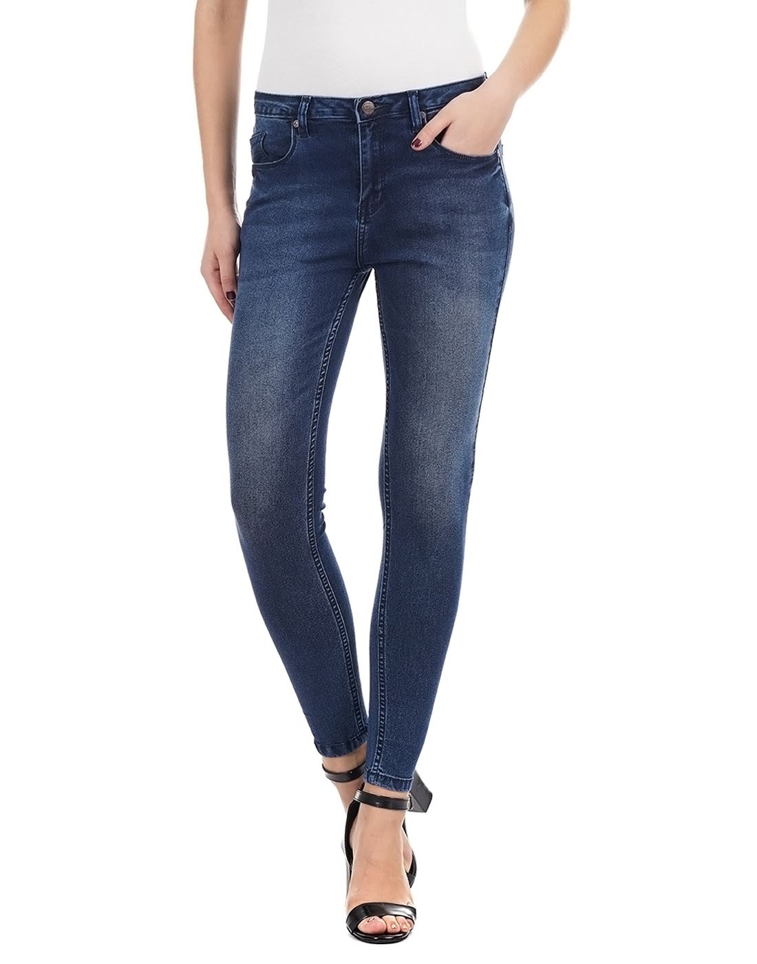 Carrera Women Casual Wear Mid Rise Clean Look Blue Jeans