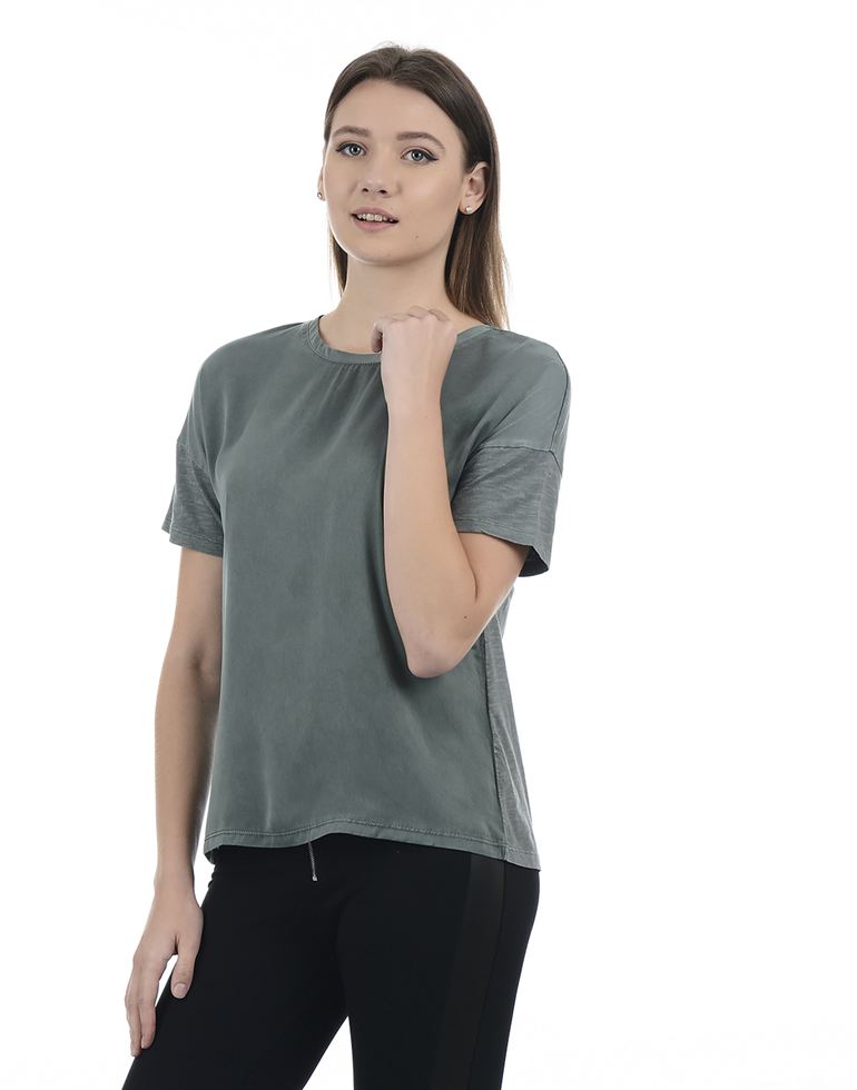 Only Women Casual Wear  T-Shirt