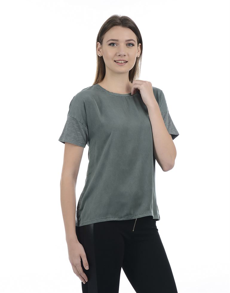 Only Women Casual Wear  T-Shirt