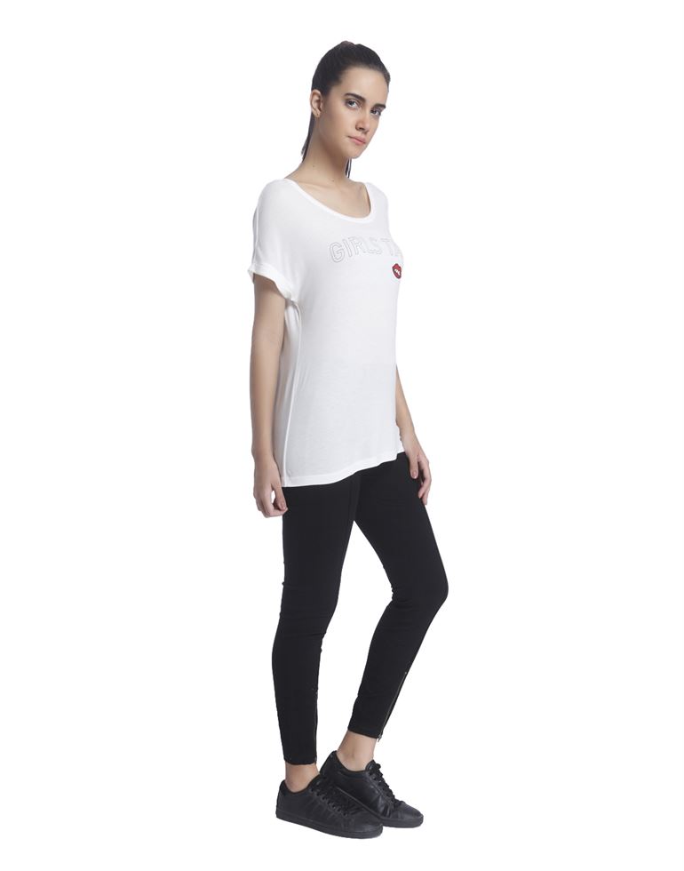 Vero Moda Casual Wear  Women T-shirt